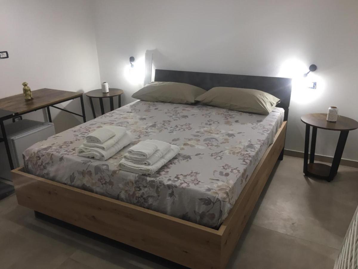 Lux Bed and Breakfast Taviano  Eksteriør billede